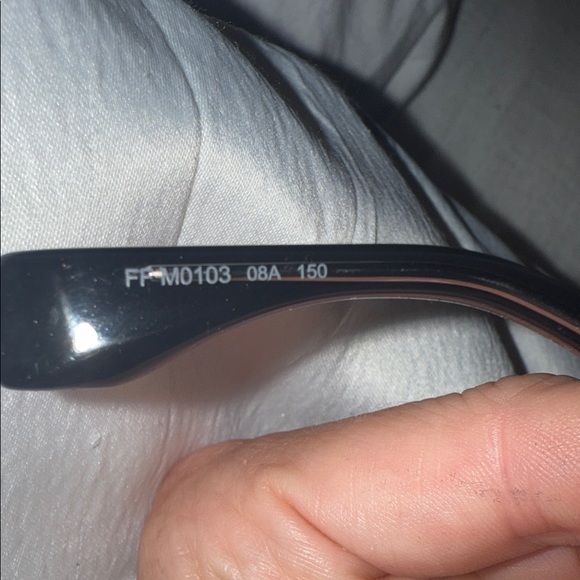 Fendi Elegant Black Eyewear - Picture 6 of 9